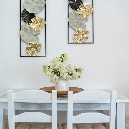 Turtle Cove Cottage, Beachfront Apartamento