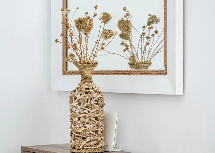 Turtle Cove Cottage, Beachfront *